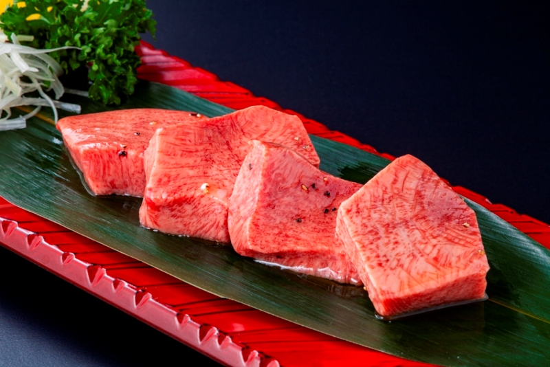 特選厚切り牛タン